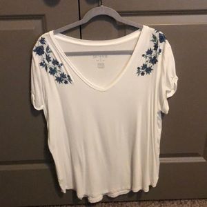 American Eagle tee